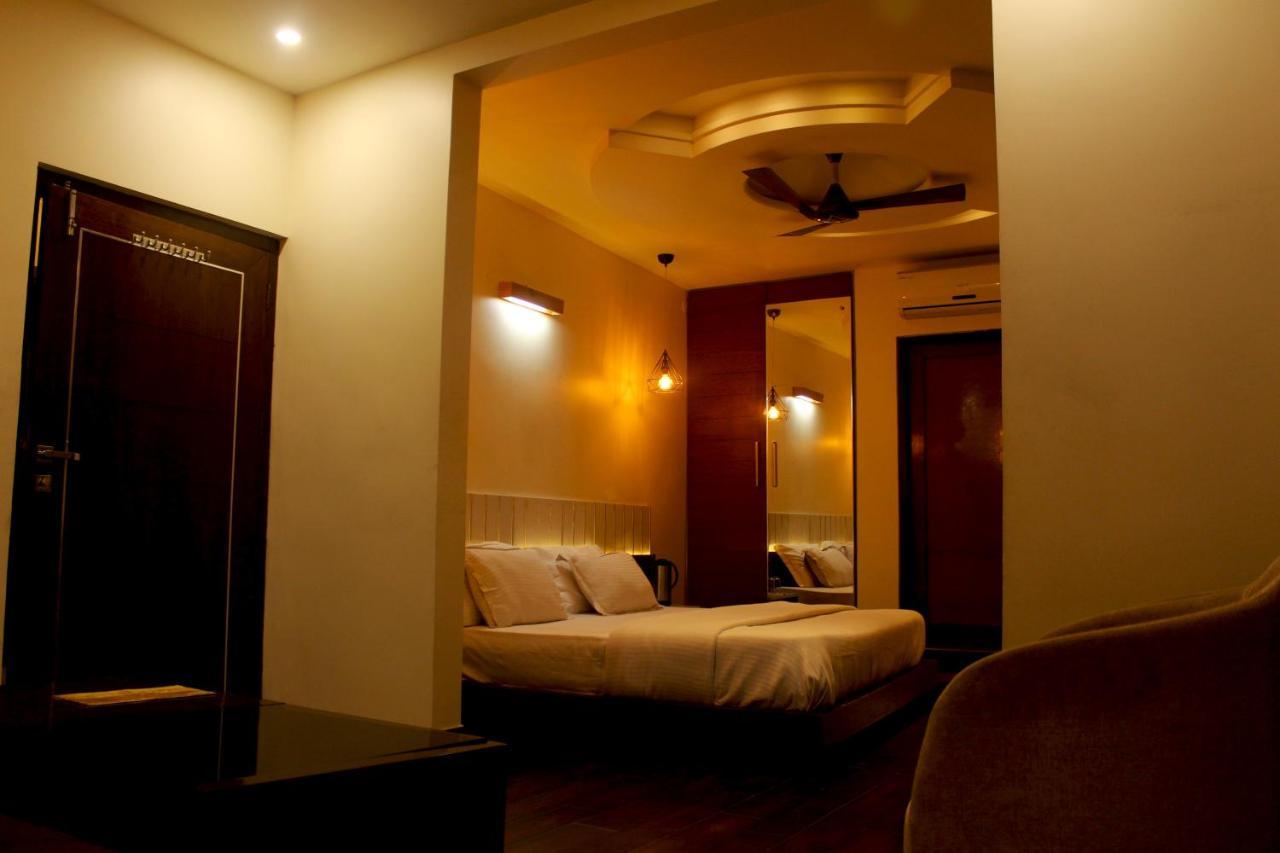 Hotel Himalaya Харидвар Экстерьер фото